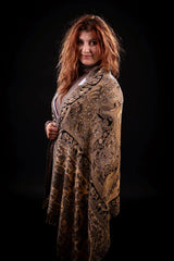 Esarfa de casmir bej-blumarin cu motive traditional indian floral si paisley