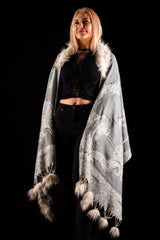 Sal gri deschis cu broderie hand made si blanita alba India