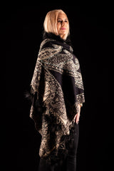 Sal negru-bej cu broderie hand made si blanita artificiala India