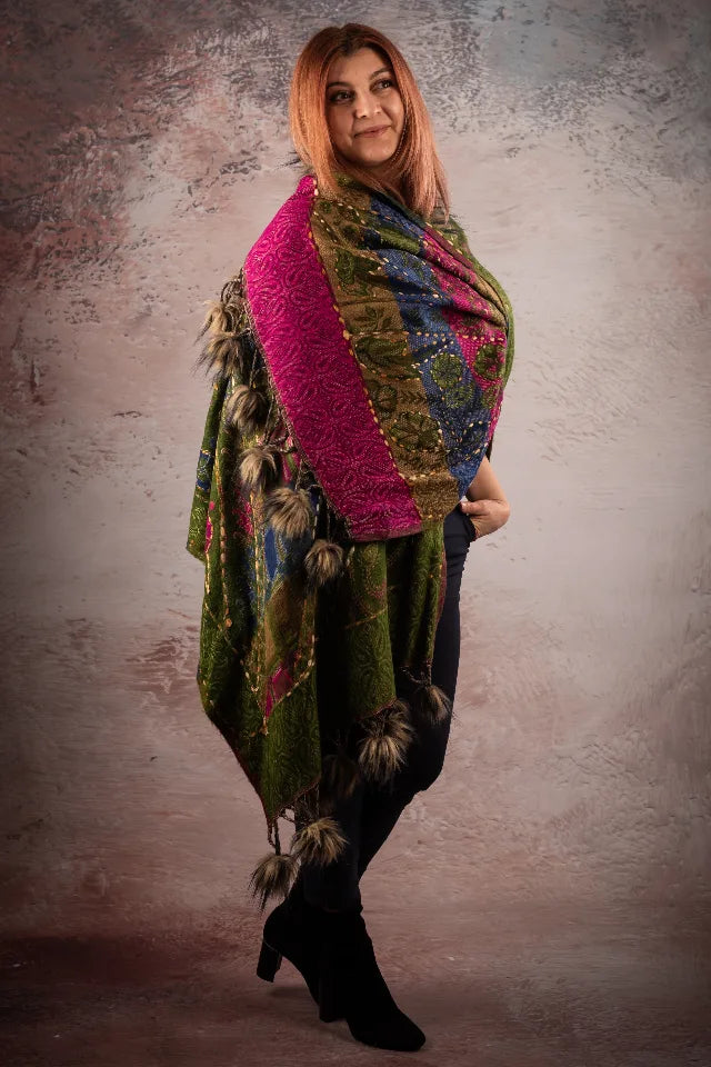 Sal verde cu broderie hand made si blanita artificiala India