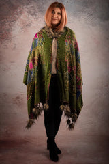 Sal verde cu broderie hand made si blanita artificiala India